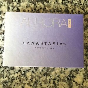 Anastasia Aurora Glow kit